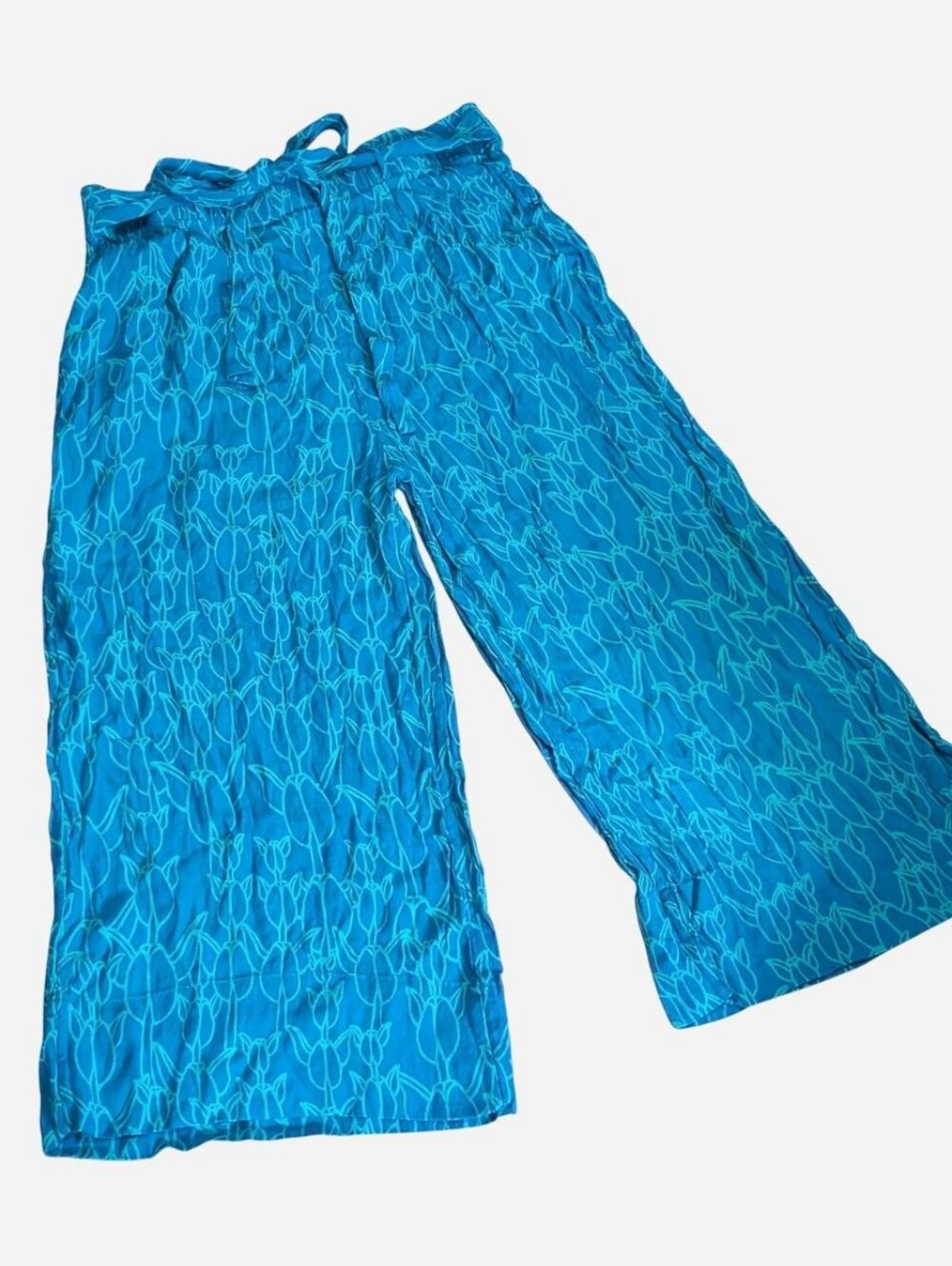 Manaola Kinolau collection crop cropped pants bottoms Liko lei lehua bud print